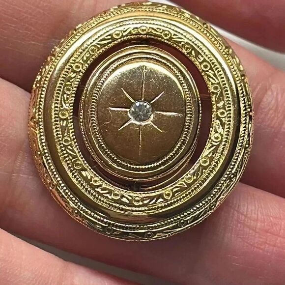 Avon Jewelry - Vintage Avon Locket Brooch Rare Oval Gold Tone In Original Box